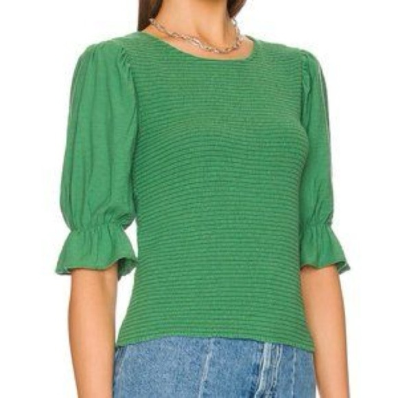 NATION LTD | Bardot Gathered Sleeve Tee In Fern Green Smocked Size L REVOLVE - Picture 2 of 11